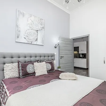Sweet In Historic Mala Strana Next To Prague! Apartamento *