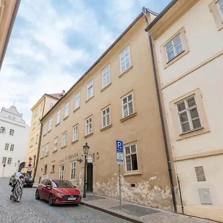 Sweet In Historic Mala Strana Next To Prague! Apartamento